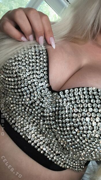Leaked Tina typicaltinaa private photo viral onlyfans