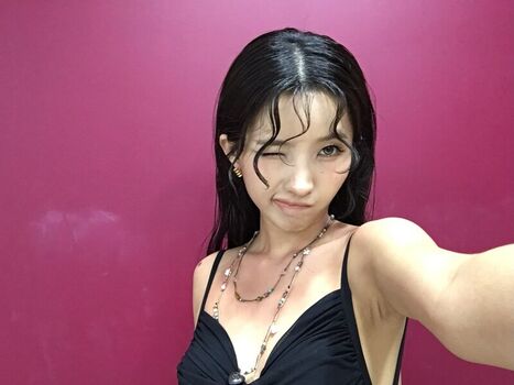 tiny.pretty.j