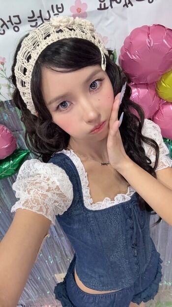 tiny.pretty.j