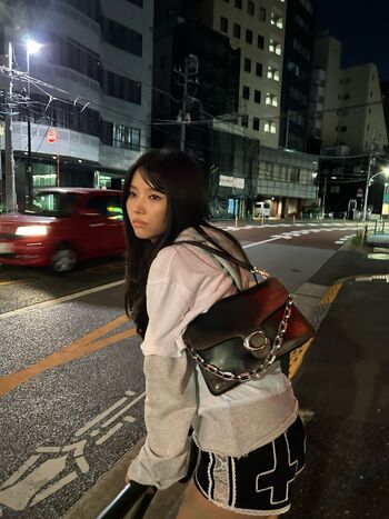 tiny.pretty.j