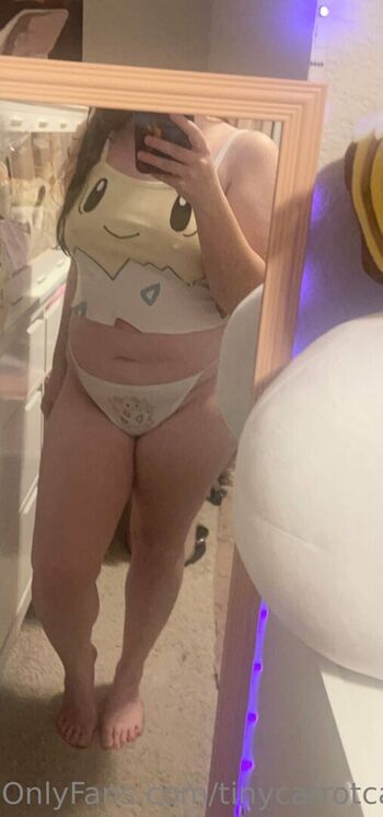 Leaked Tinycarrotcake page private photo viral onlyfans