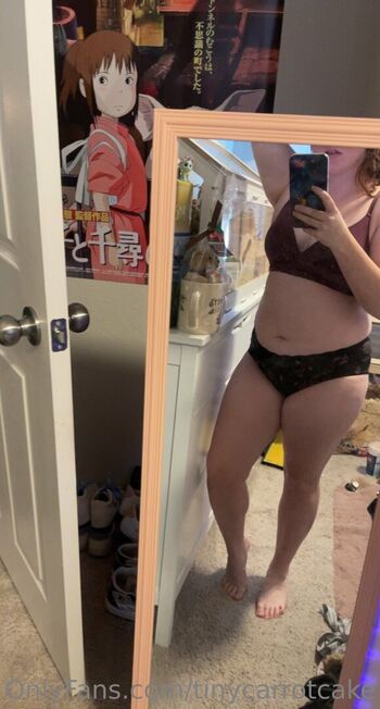 Leaked Tinycarrotcake private photo viral onlyfans