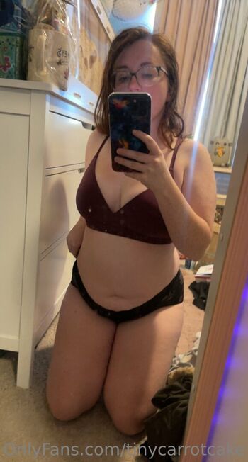 Leaked Tinycarrotcake private photo viral onlyfans