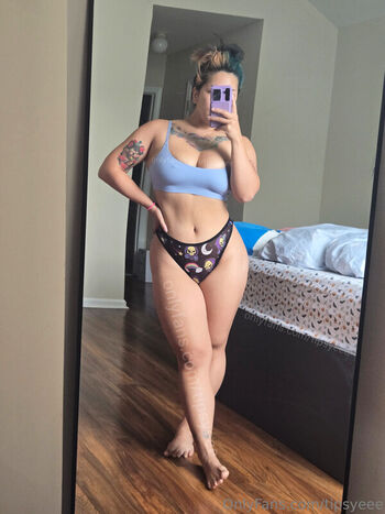 Leaked Tipsyeee private photo viral onlyfans