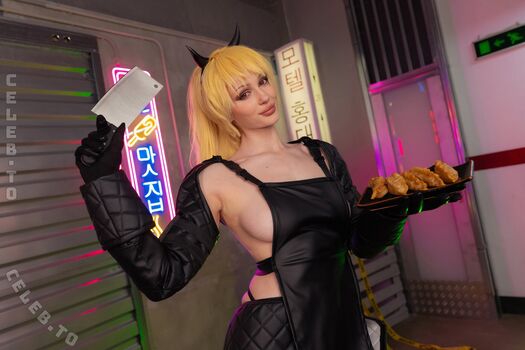 TniweCosplay
