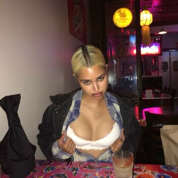 Tommy Genesis