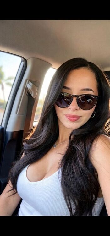 Tori_ramos