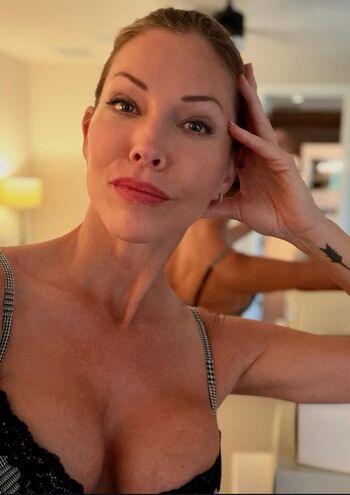Tricia Helfer