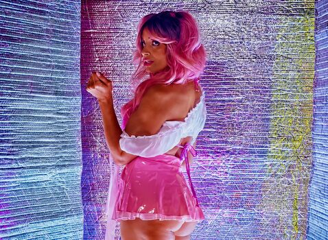 Leaked Trish stratus private photo viral onlyfans