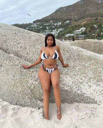 Tsholo Teebaby