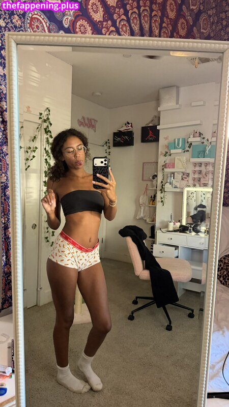 https: / ttahlula Photo OnlyFans Nu #214