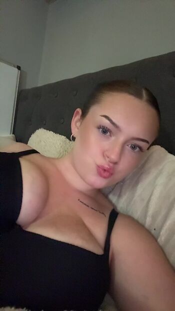 Ttayallyles [Nudes]
