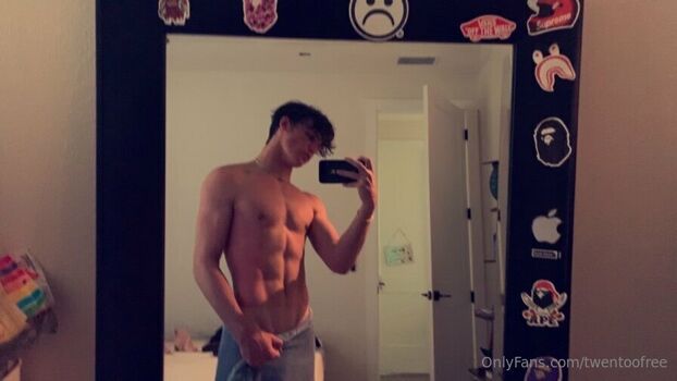 Leaked Twentoofree private photo viral onlyfans