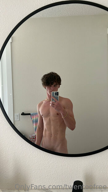 Leaked Twentoofree private photo viral onlyfans