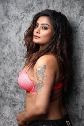Leaked Twinkle kapoor private photo viral onlyfans
