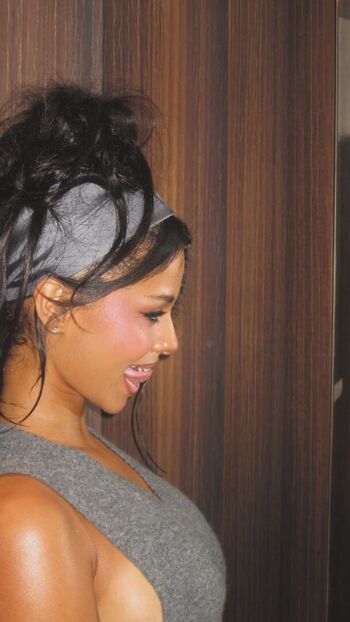 Leaked Tyla page private photo viral onlyfans