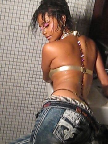 Leaked Tyla page private photo viral onlyfans