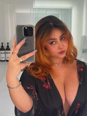 Leaked Ucanthandlemia private photo viral onlyfans