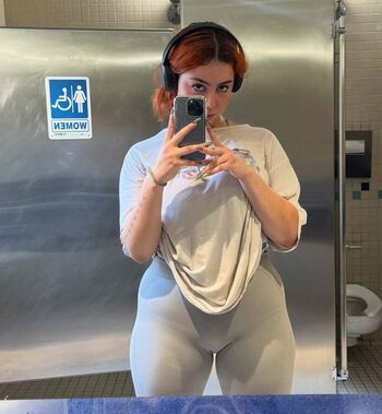 Leaked Ucanthandlemia private photo viral onlyfans
