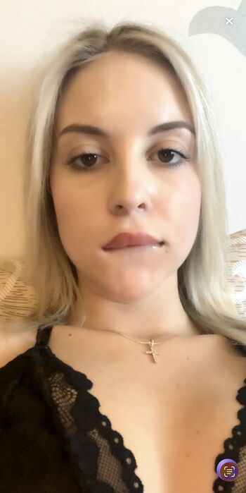 Leaked Ukrainian girls private photo viral onlyfans