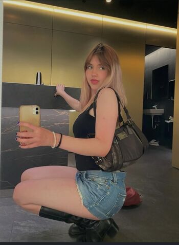 Leaked Ullendullen private photo viral onlyfans