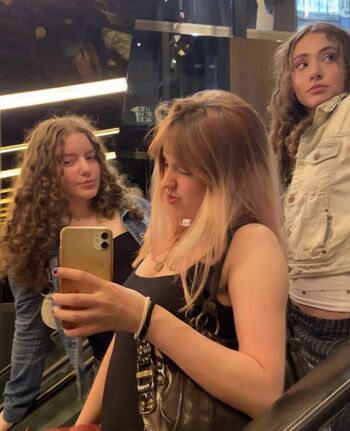Leaked Ullendullen private photo viral onlyfans