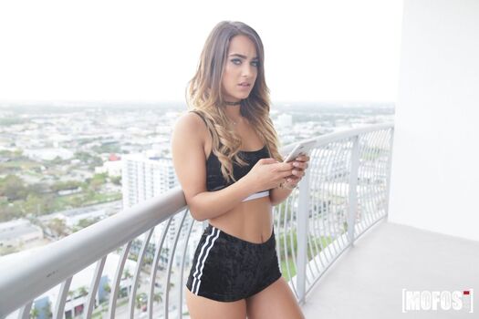 Uma Jolie