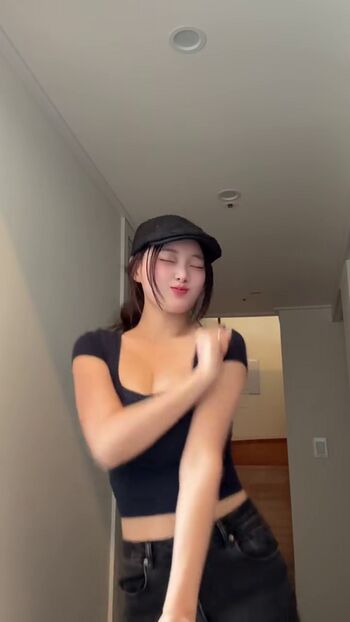 Leaked Unaunayuuna private photo viral onlyfans