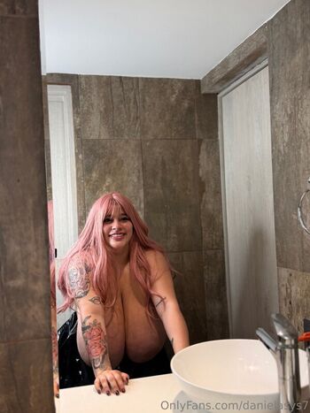 Leaked Unoresidentk private photo viral onlyfans