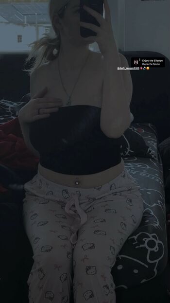 Leaked Uptempo lea private photo viral onlyfans