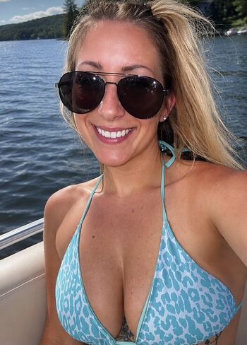 Leaked Urmotherlauren private photo viral onlyfans