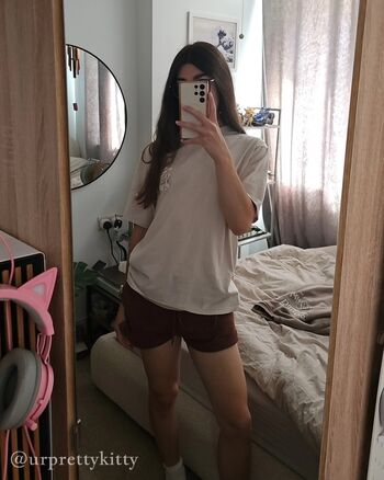 Leaked Urprettykitty page private photo viral onlyfans