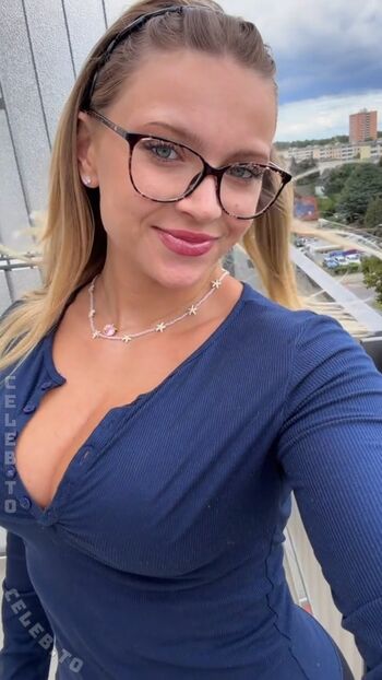 Leaked V d s olivia private photo viral onlyfans
