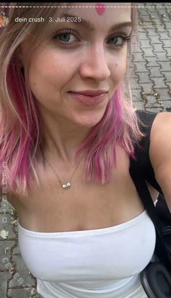 Leaked V d s olivia private photo viral onlyfans