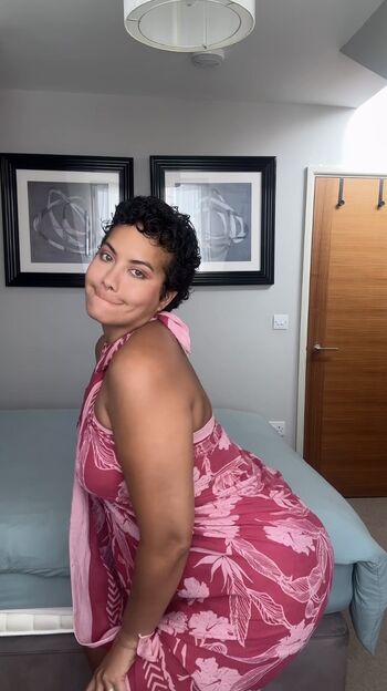Vaimalama Chaves