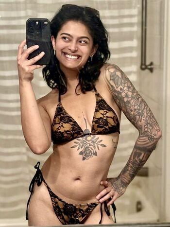 Leaked Val merza private photo viral onlyfans