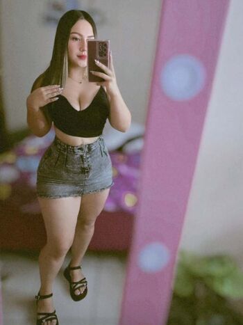 Leaked Valeri private photo viral onlyfans