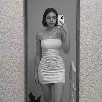 Leaked Valeria flores private photo viral onlyfans