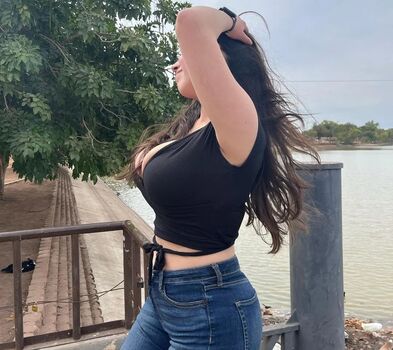 Leaked Valeria private photo viral onlyfans