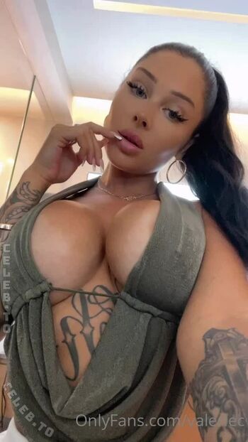 Leaked Valerie cossette  page private photo viral onlyfans