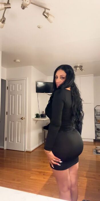 Leaked Vanessalucia private photo viral onlyfans
