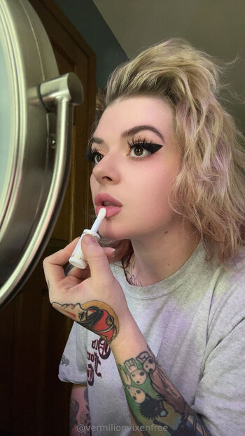 Vermilionvixenfree