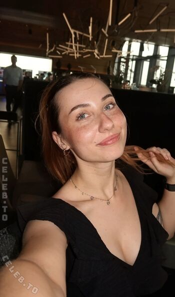Leaked Veylarenee private photo viral onlyfans