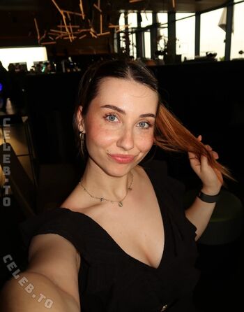 Leaked Veylarenee private photo viral onlyfans