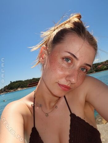 Leaked Veylarenee private photo viral onlyfans