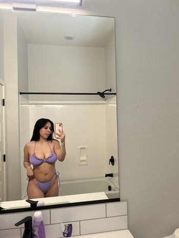 viannneyyyyy_