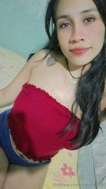 vickymont25