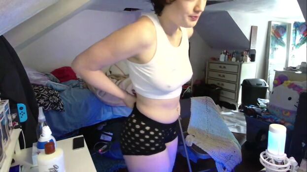 Leaked Victoriaslaps page private photo viral onlyfans