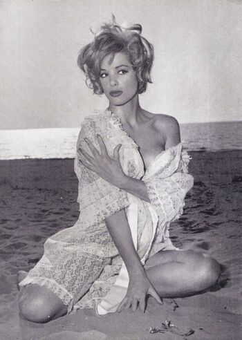 Leaked Vintage starlets page private photo viral onlyfans