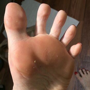 Violet's Toes (Violet's Perfect Feet